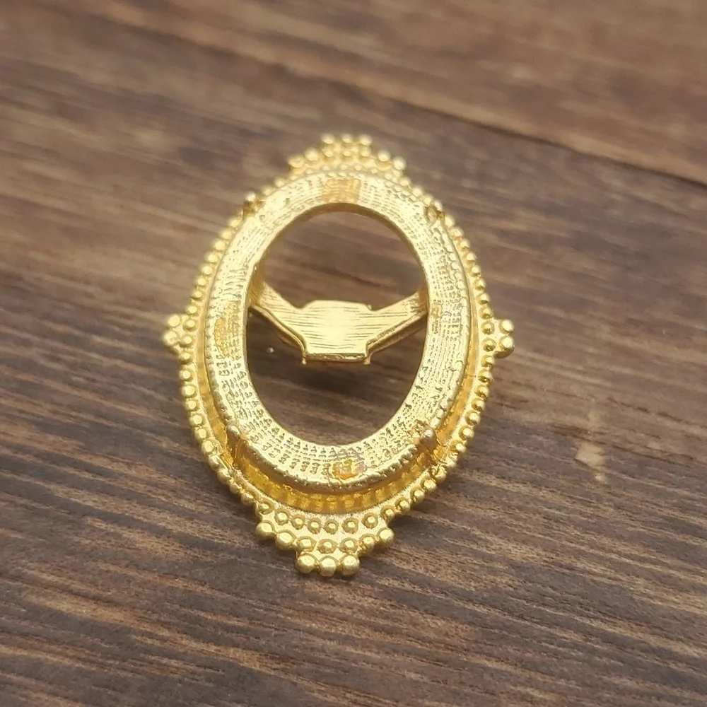 Mirror mirror vanity‎ openwork vintage brooch rare find B448